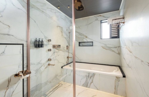 Alwaye Hotel | Paramount Residency