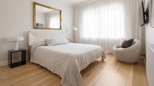 Middle Park Apartment | Parkside Escape in Middle Park
