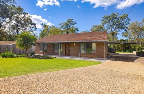 Bethania House | Parkside Haven 3BR Home with Spacious Yards/Park in Bethania