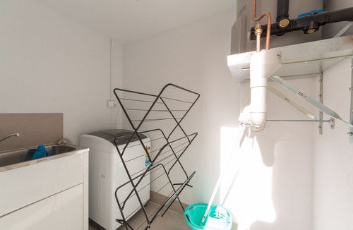 Rockingham Apartment | Parkview Suite 01 - Fully equipped - your home away from home!