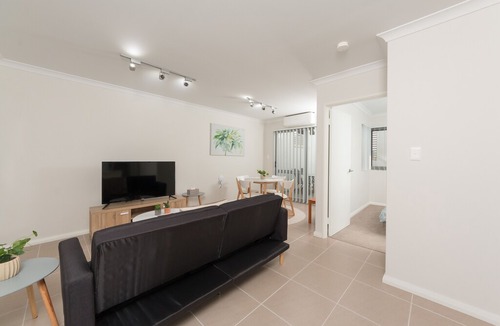 Rockingham Apartment | Parkview Suite 01 - Fully equipped - your home away from home!