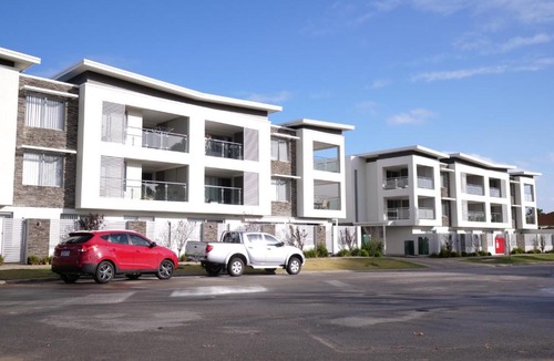 Rockingham Apartment | Parkview Suites Unit 23