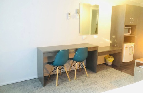 Queanbeyan Hotel | Parkway Motel