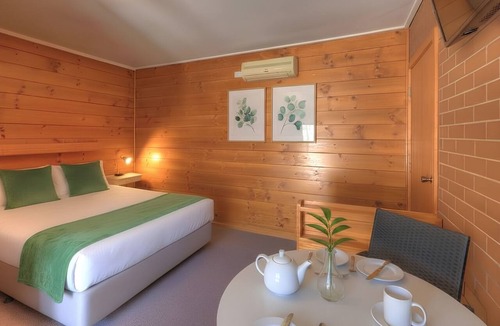 Swan Hill Hotel | Paruna Motel