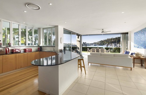 Hamilton Island Apartment | Pavillions 17 Hamilton Island - Waterfront with private pool, golf buggy and transfers
