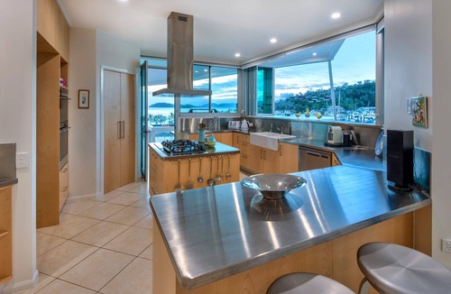 Hamilton Island Apartment | Pavillions Penthouse 25 - Waterfront with private pool, golf buggy and transfers