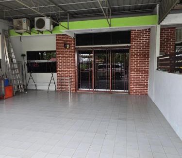 Kampung Arab House | PD Shell Gate Home Stay