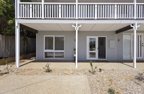 McCrae Apartment | Peaceful 2-Bed Apartment in Coastal McCrae