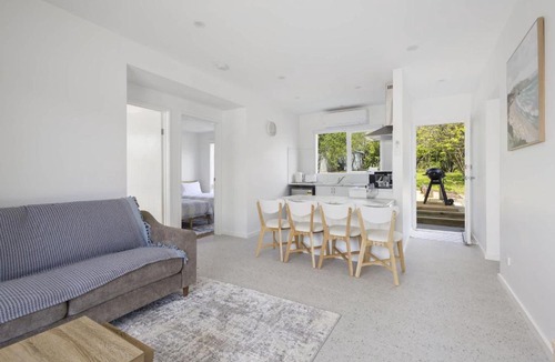 McCrae Apartment | Peaceful 2-Bed Apartment in Coastal McCrae