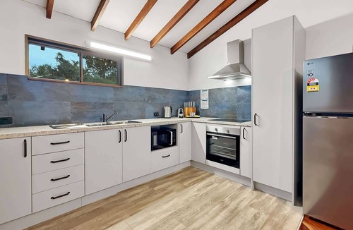 Bouvard House | Peaceful 3-Bed Stay Near the Coast