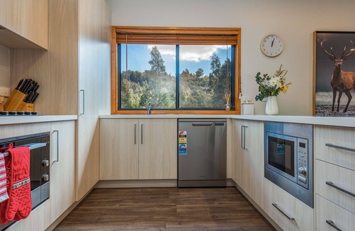 Pelverata House | Peaceful and secluded retreat in the beautiful Huon Valley