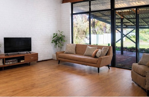 Greenmount House | Peaceful home, sleeps 10
