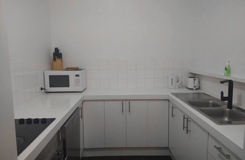 Phillip Apartment | Peaceful Outlook near Canberra Hospital at Woden
