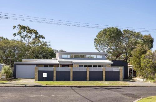 Dunsborough House | Peaceful Peron - outdoor pool, close to beach