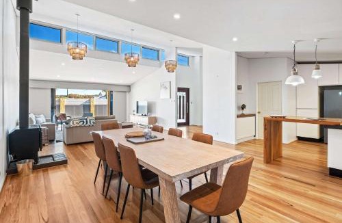 Dunsborough House | Peaceful Peron - outdoor pool, close to beach