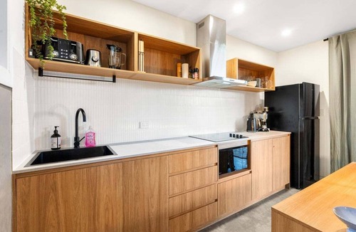 Bli Bli House | Peaceful, Pet-Friendly Tiny Home Retreat in Bli Bli