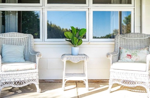Middleton Cabin | Peaceful Seaside Cottage - 15b Encounter Crescent,