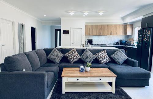 Manor Lakes House | Peaceful Stay