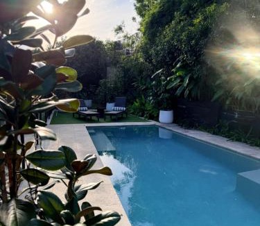 Coolum Beach House | Peaceful Tropical Oasis Central Coolum Beach Dog friendly