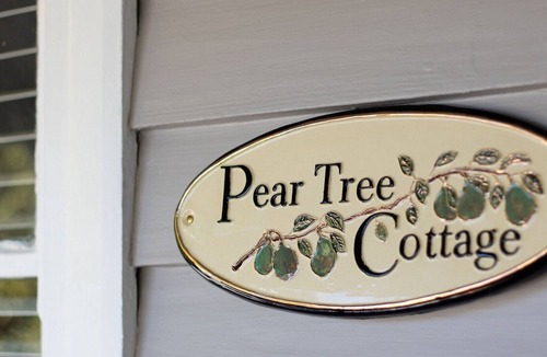 Apollo Bay Cottage | Pear Tree Cottage - Apollo Bay