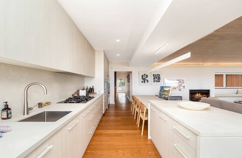 Pearl Beach House | Pearl on the Beach by HolidayCo.