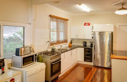 Busselton House | Pebbles by the Bay - Quaint Central Busselton