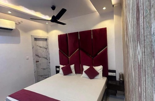 Allahabad Hotel | Peepal Tree Hotel & Banquet
