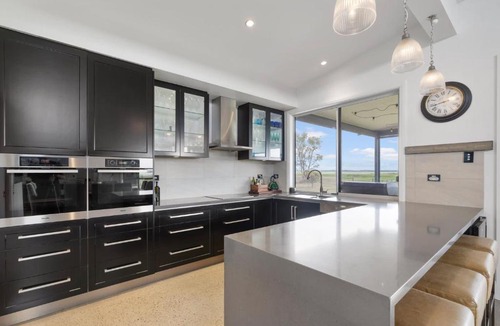Alexandrina House | Pelican Point - 70D Thorpe Road Clayton Bay