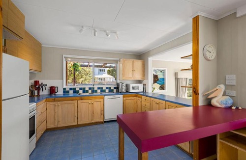 St Leonards House | Pelican Point