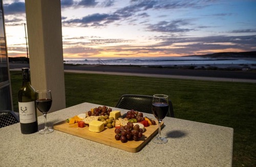 Kalbarri Villa | Pelican Shore Oceanfront Villa 6