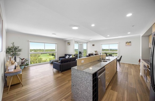 Pelican Waters Hotel | Pelican Waters Resort
