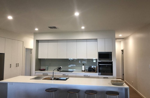 Pellaring Flat House | Pellaring Flat Riverfront home with private jetty - near Mannum