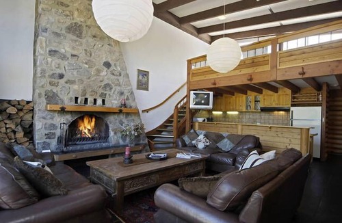 Crackenback Ski Chalet | Pender Lea Chalet No. 4 -Sleeps 10 3 br & Loft