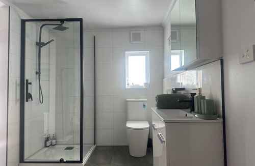 Cooee Apartment | Penguin Paradise Studio Guesthouse