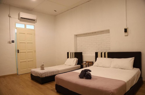Kampung Penarik Hotel | Penyu Bari
