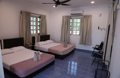 Kampung Penarik Hotel | Penyu Bari