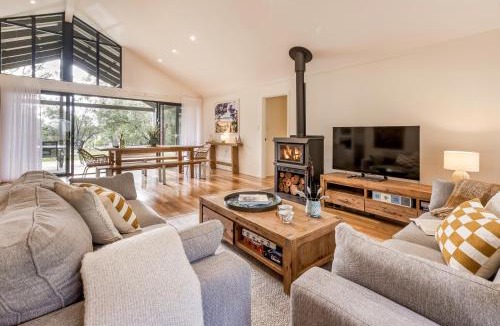 Quindalup House | Peppermint Retreat - perfect rural getaway