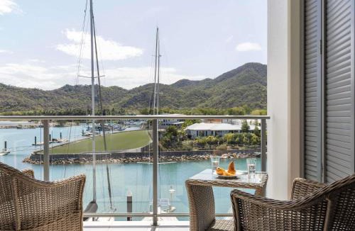 Nelly Bay Resort | Peppers Blue on Blue
