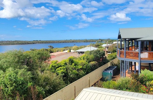 Augusta House | Perfect holiday cottage Along the Serene Blackwood River and nature walk.