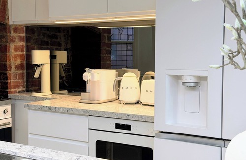 North Adelaide House | Perfect North Adelaide Location. Walk everywhere!