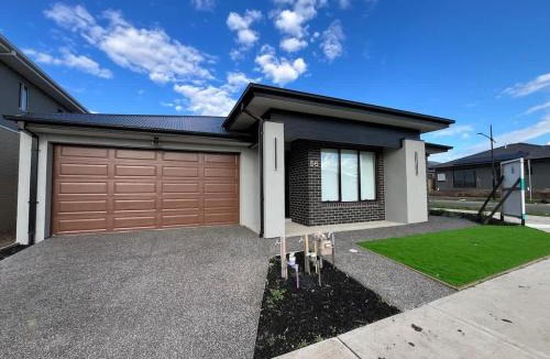 Donnybrook House | Perfect Upscale Donnybrook Family Home