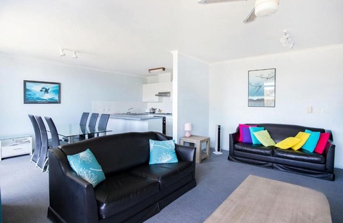 Mollymook Beach Apartment | Perfectly Positioned Across From Mollymook Beach
