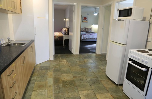 Jamieson Cottage | Perkins Place Iris Cottage