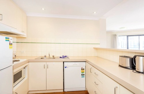 Perth Central Business District Apartment | Perth West End Apartment 406