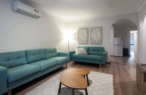 Shenton Park House | Pet Friendly 2BR Family home in Shenton Park