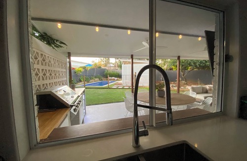 Cudgen House | Pet Friendly Coastal Cottage 5 minutes from the beach
