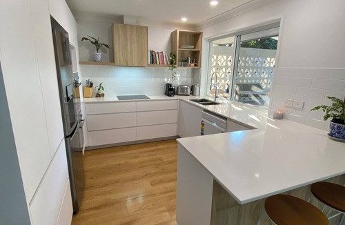 Cudgen House | Pet Friendly Coastal Cottage 5 minutes from the beach