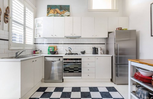 Saint Kilda South House | Pet Friendly - Elements on the Beach