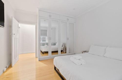 Bellevue Hill Apartment | Pet-Friendly Home Just Minutes from Bondi Beach