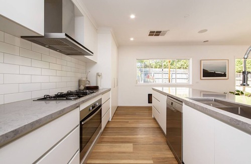 Mount Martha House | Pet Friendly - Malibu in Mt Martha with solar heated pool